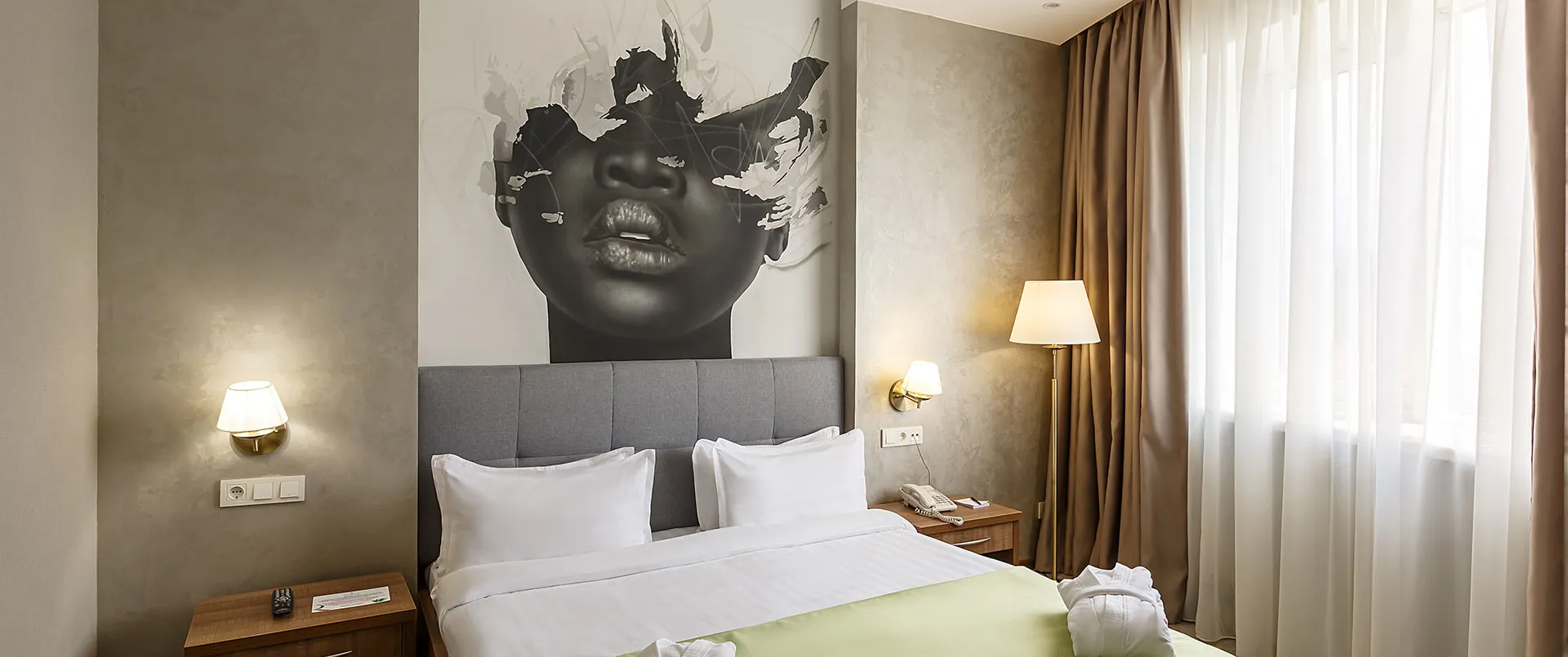 Promenade return plans for a coastal hotel stay